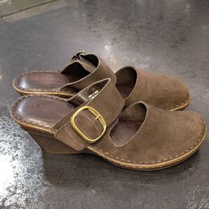 White Mountain Brown Wedge Sandals